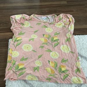 LulaRoe lemon top